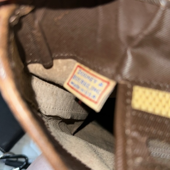 Dooney and Bourke 2-Tone Brown Croc Embossed large Bucket Tote Shoulder Bag (H) - Picture 8 of 9